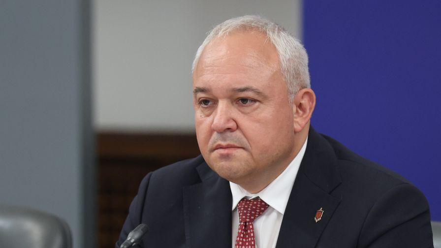 Демерджиев: Средства от мантинели са плащали полети на Пеевски за над 5 млн. евро