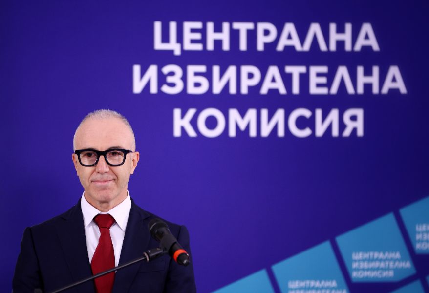 <p>ЦИК изтегли номерата на кандидатите за президентските избори.</p>