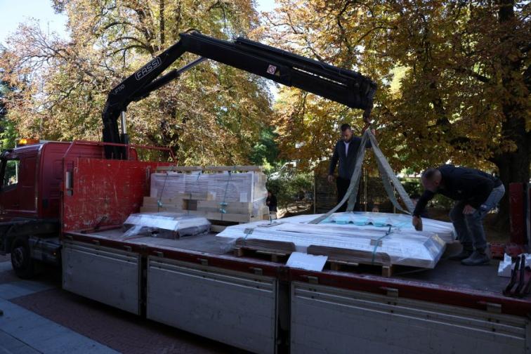 Саркофагът за костите на цар Самуил пристигна в София