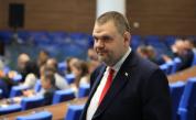 Пеевски: Ако има 36 фактури за мои полети, подавам оставка