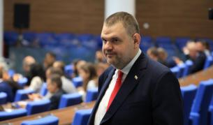 Пеевски: Ако има 36 фактури за мои полети, подавам оставка