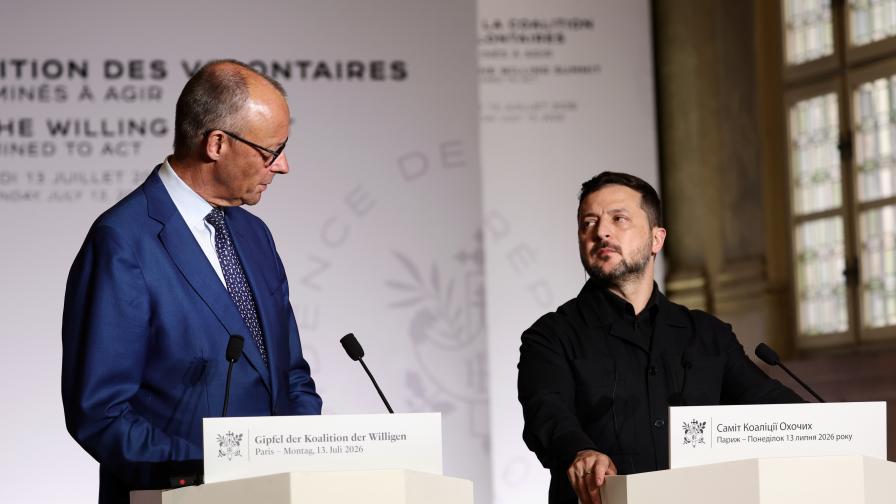 Германският канцлер Фридрих Мерц (вляво) и украинският президент Володимир Зеленски в Париж, 13 юли 2026 година