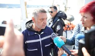 „Мисля, че руснаците ни пуснаха подводна бомба“: Първи думи на спасените моряци след удара край Бяла
