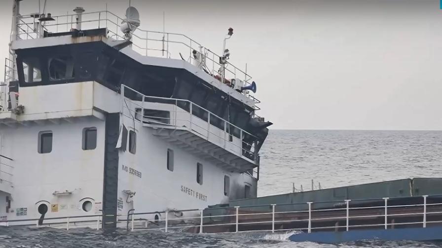 Проучват единия от ударените кораби в Черно море