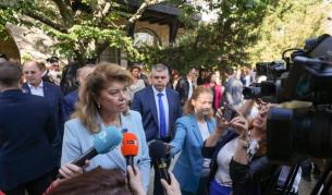 Йотова: България заявява позицията си за мир в Украйна на всички нива