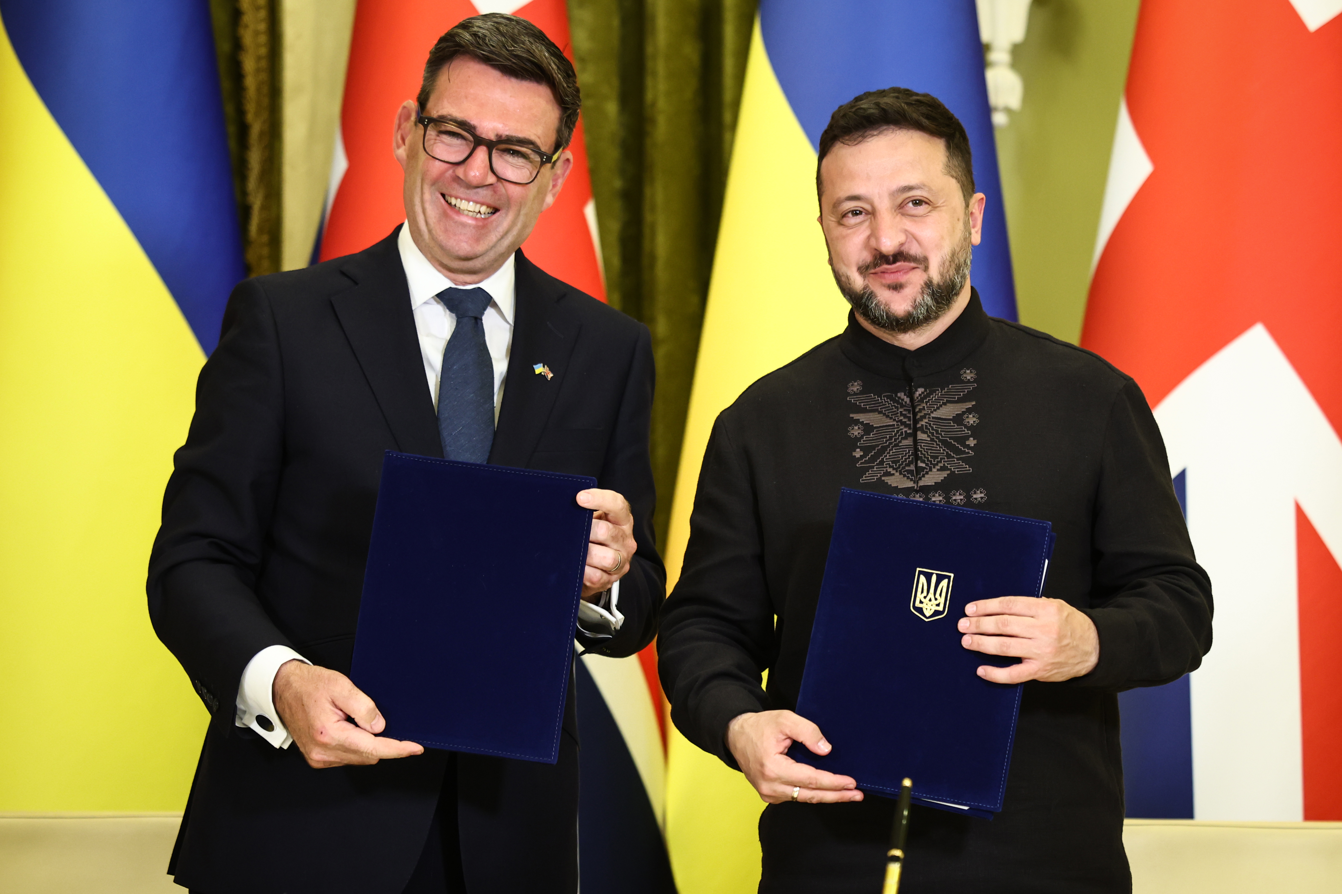 Анди Бърнам и Володимир Зеленски с нов разговор за натиска върху Русия