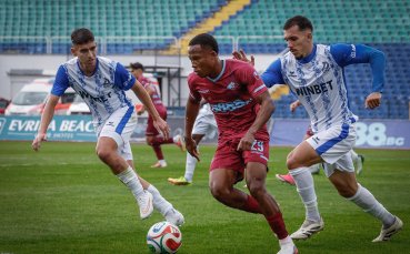 НА ЖИВО: Септември - Дунав 2:2, домакините пропуснаха две дузпи
