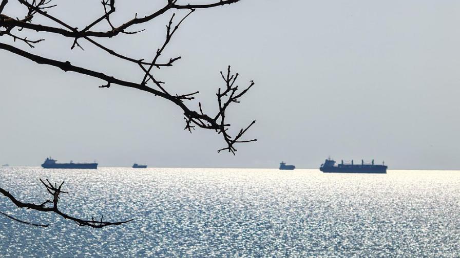 От оцелелия „Chelsea 3“ до потъналия „Azov Concord“: Всичко за двата атакувани кораба в Черно море