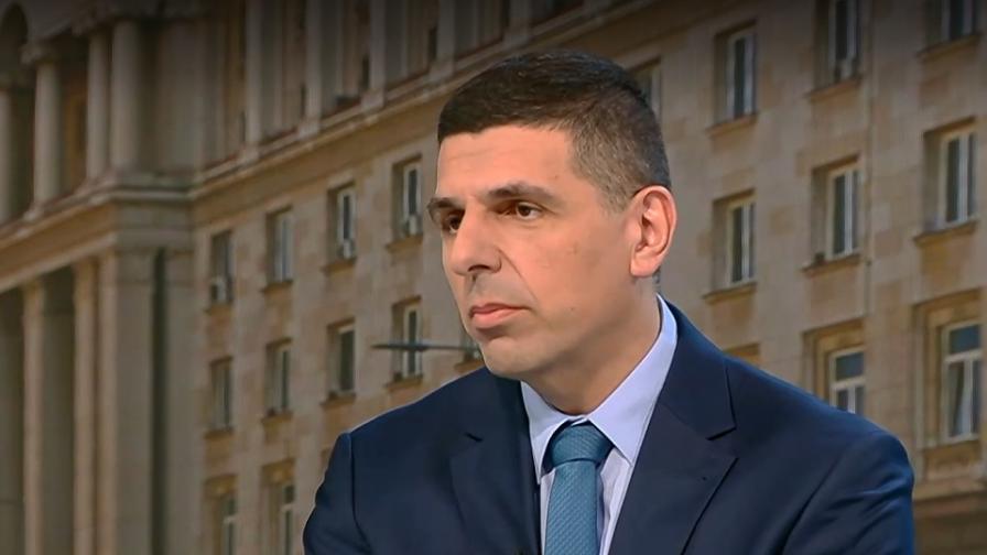 Мирчев: Правителството знае истината за атаките с дронове, но не я казва