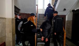 Осъдиха двойката, снимала мъчения над животни