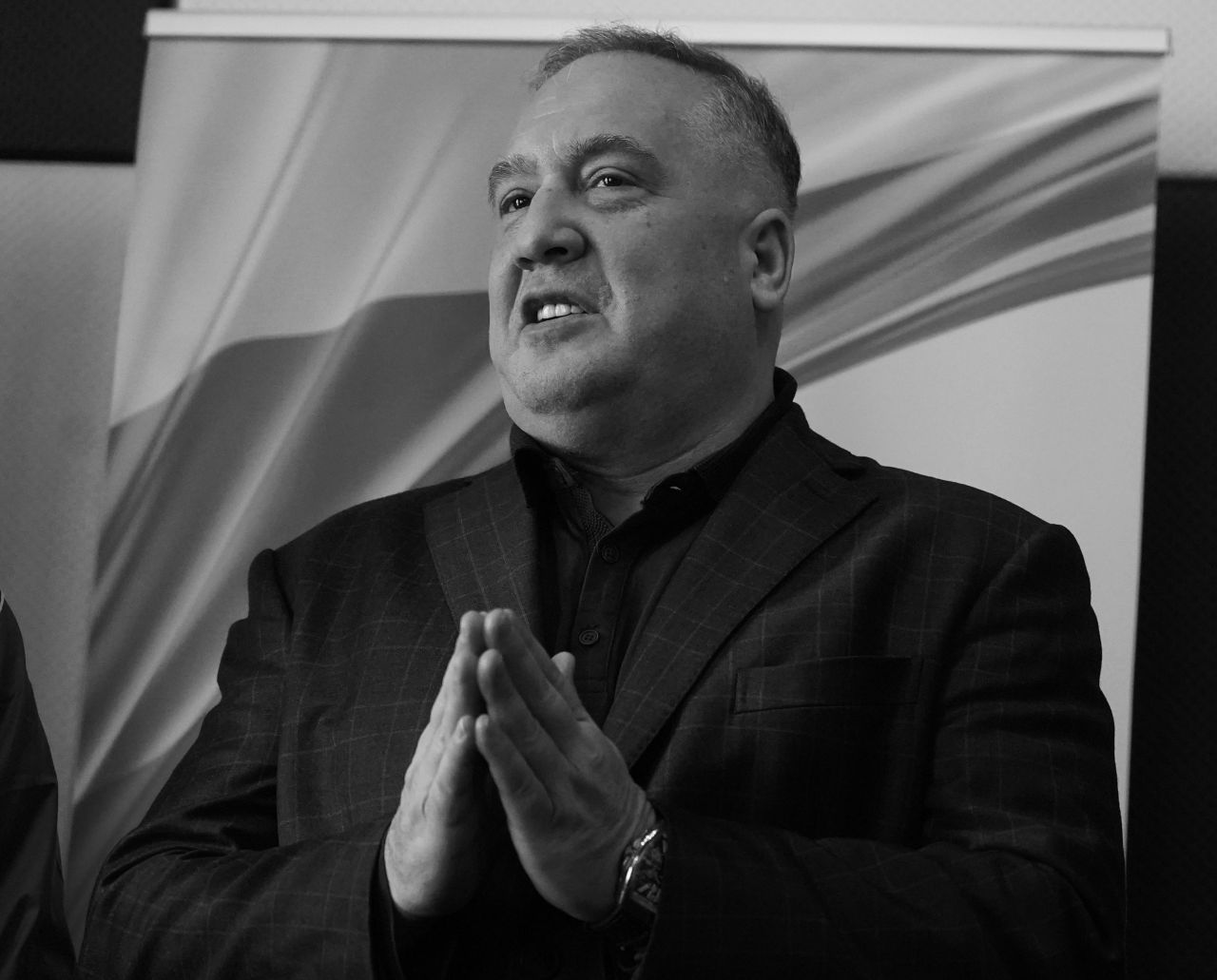 Кой бе убитият Слави Бинев: Спорт, нощен бизнес и политика в един живот
