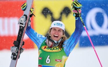 Американка спечели първия гигантски слалом за сезона, Шифрин остана едва седма