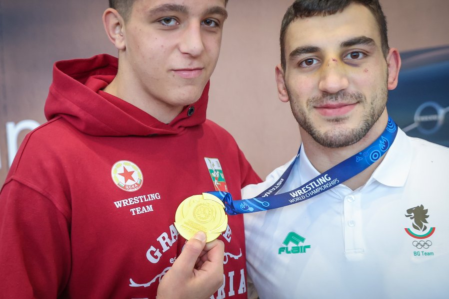 Шампионско посрещане за Семен Новиков в София1
