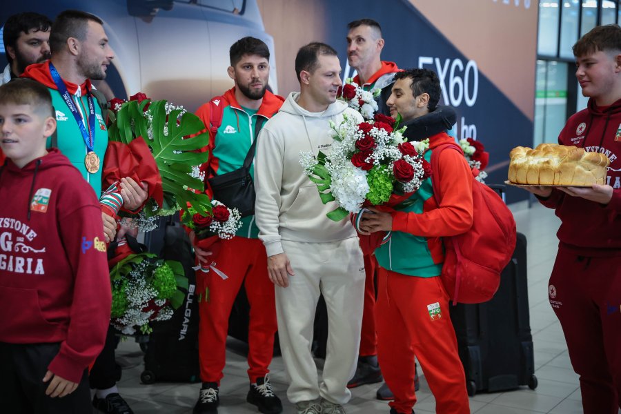 Шампионско посрещане за Семен Новиков в София1