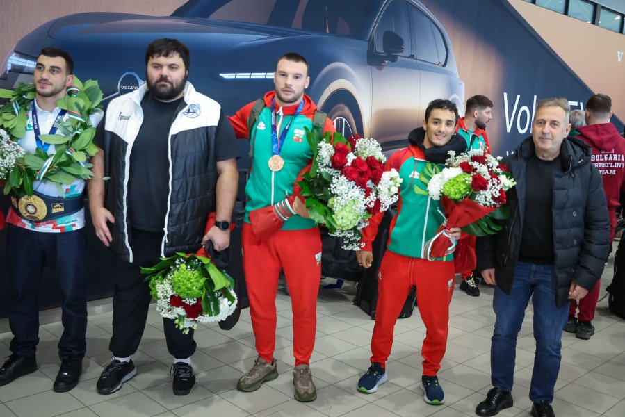 Шампионско посрещане за Семен Новиков в София1
