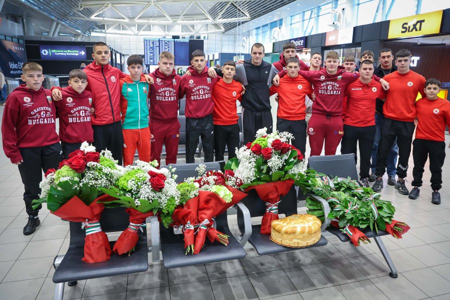 Шампионско посрещане за Семен Новиков в София1