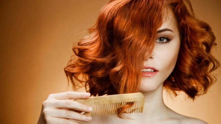 прическа подстригване коафьор фризьорски салон коса модни тенденции Виктория Бекъм