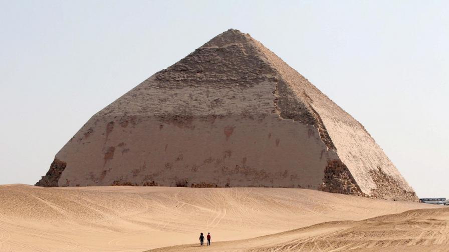 Отварят за посетители Наклонената пирамида в Египет