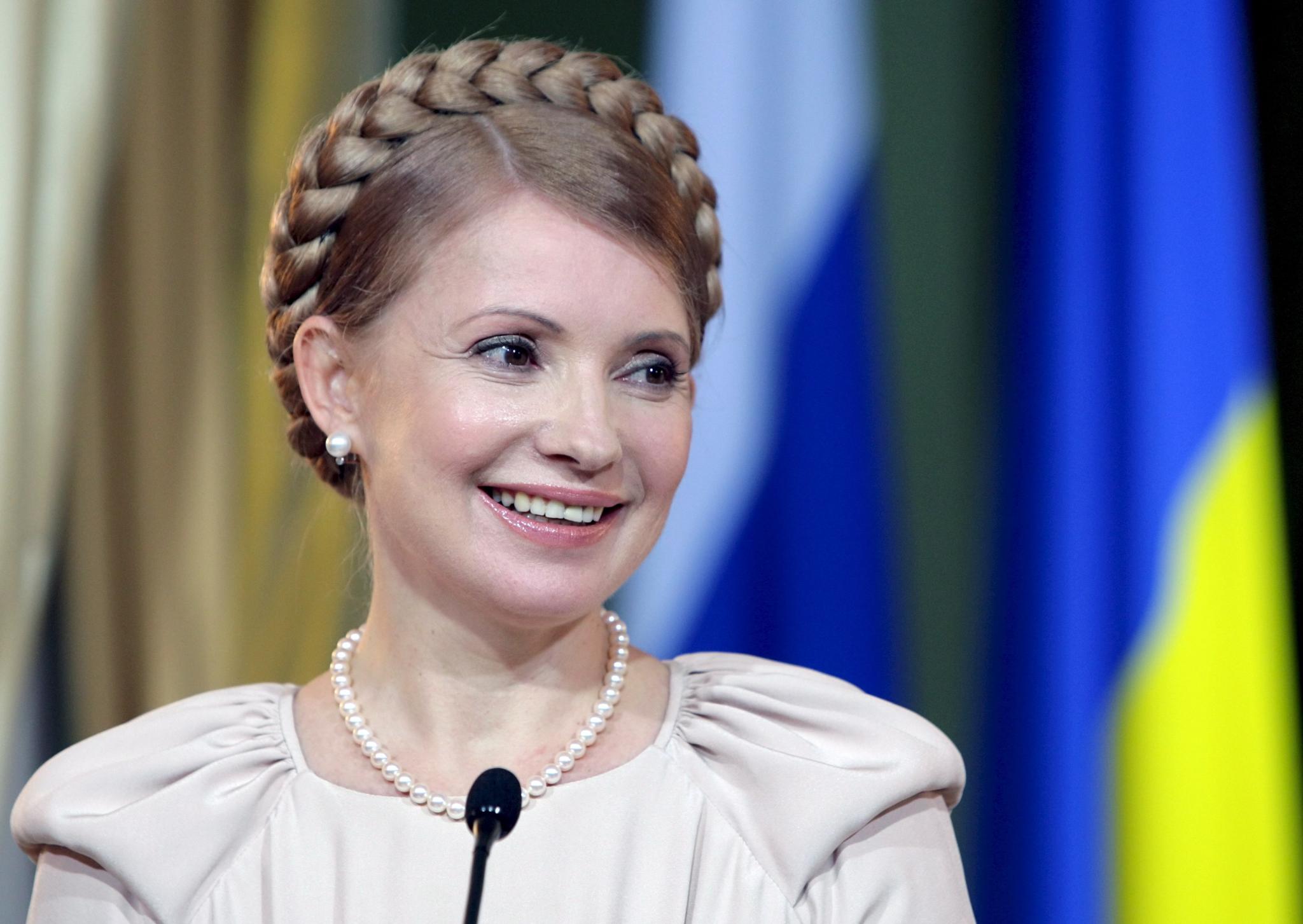 Украинските министри намалиха заплатите си наполовина 