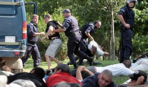 Така приключи първият гей парад в София през юни 2008 г.