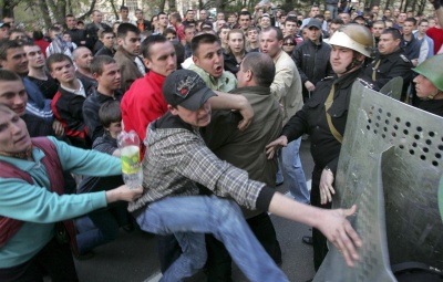 "Репортери без граници": Спрете насилието в Молдова