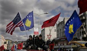 Така в Косово празнуваха първата година от независимостта си.