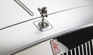 "Ролс-Ройс" отново с "призрак"