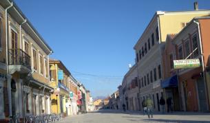 Улица в гр. Шкодра, Северна Албания