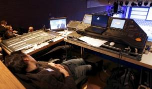 В тази заета и напрегната обстановка липсва само малка микровълнова печка.