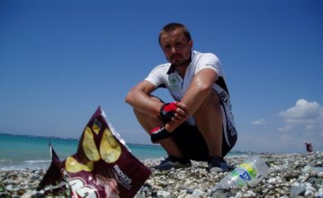 С колело около Черно море в търсене на боклуци