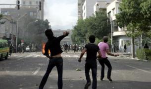 Най-малко 10 души са били убити и над 100 - ранени при сблъсъците в събота