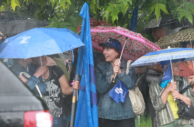 Хиляди на протест в София