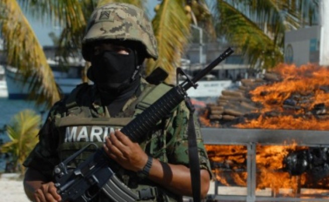 Мексико: 93-ма полицаи под домашен арест