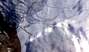 Снимка, направена от АСТЕР. Радиометърът е качен на сателита "Тера", чиято цел е да осъществява наблюдателни мисии на Земята