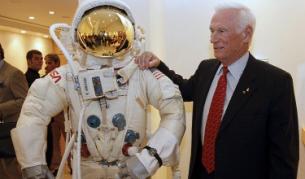 Преди 40 години, когато Нийл Армстронг кацна на Луната, СССР отстъпи пред американския си съперник