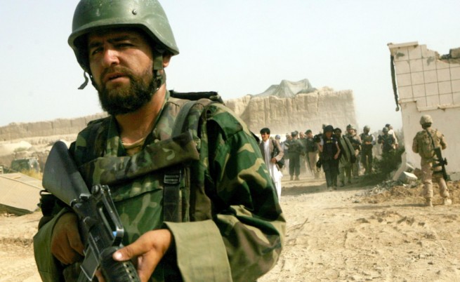 Афганистанската армия бори талибаните с исляма