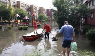 Само преди дни поройни валежи причиниха значителни щети и в Полша