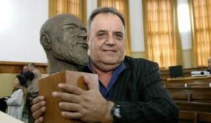 Божидар Димитров с антропологичния образ на Цар Самуил