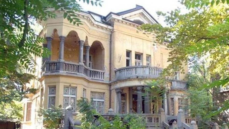 Златев бил собственик на разкошен имот в центъра на София