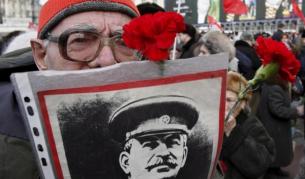 Портрети на Сталин са начело на всички демонстрации на руски комунисти (снимка от март 2009)