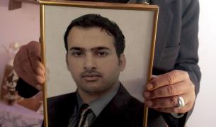 Хвърлячът на обувки срещу Буш: Мъчиха ме в затвора