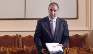 Появи се нов вид телефонна измама - с участието на дете