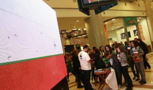 Всеки подпис в подкрепа на каузата ще се появява на този екран в Mall of Sofia, запълвайки постепенно зелената част на българския флаг.