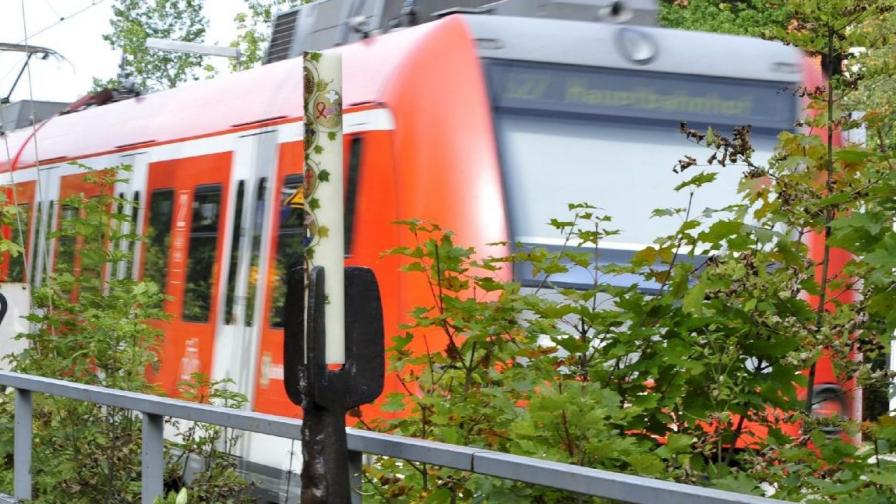 Влак с пиян машинист дерайлира в Полша