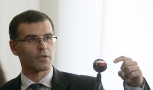 Съкращения с 11% във финансовото министерство