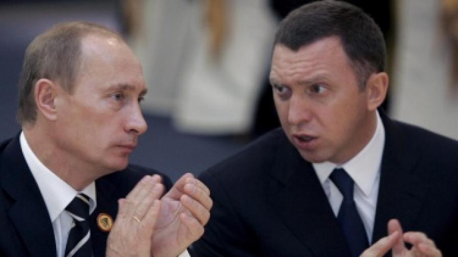 Олег Дерипаска (вдясно) и руският премиер Владимир Путин