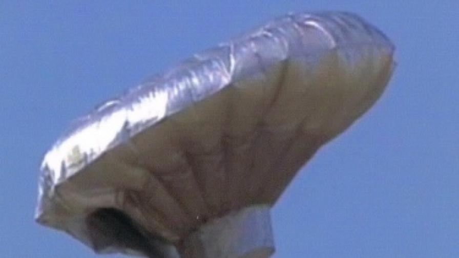 Саморъчно изработеният балон в полет...