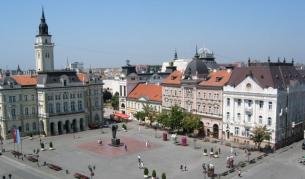 Централният площад на Нови сад, главен град на Войводина