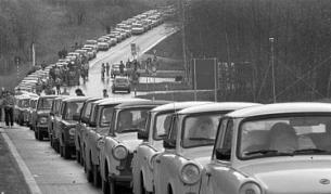 Началото на ноември 1989: Колона на германо-чехословашката граница