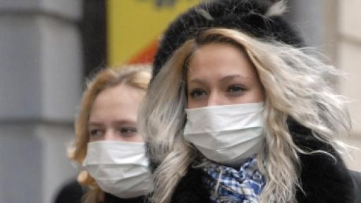  Защитната маска за лице към този момент е наложителна 